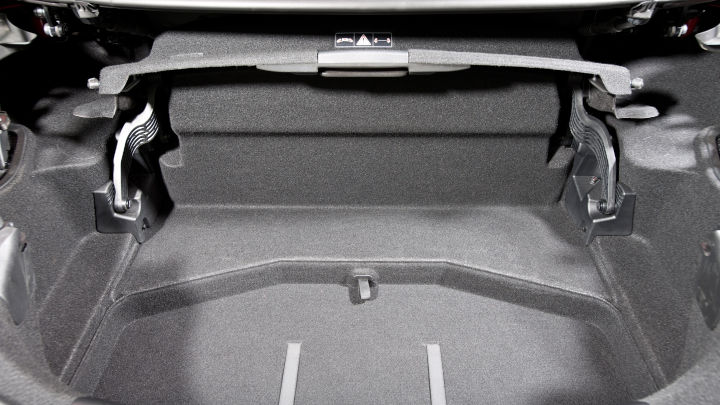 Mercedes-Benz SLK, Interior, Boot Space