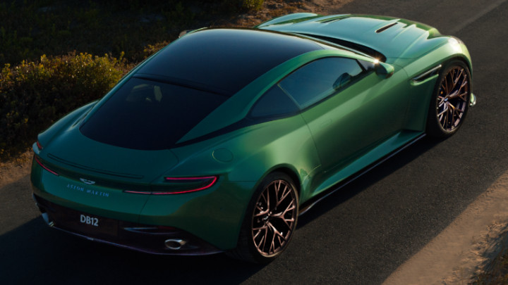 Aston Martin DB12