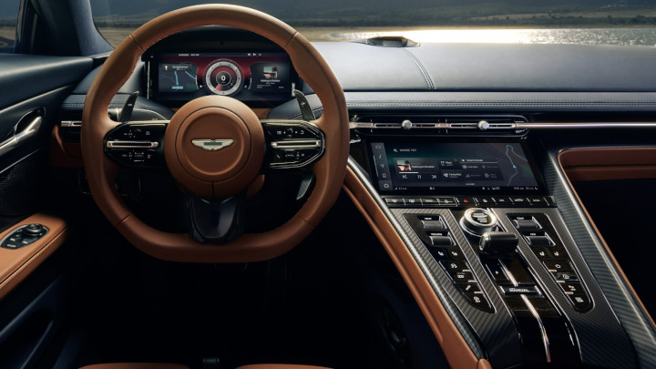 Aston Martin DB12