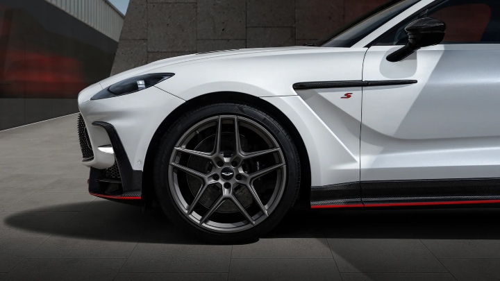 White Aston Martin DBX S front wheel