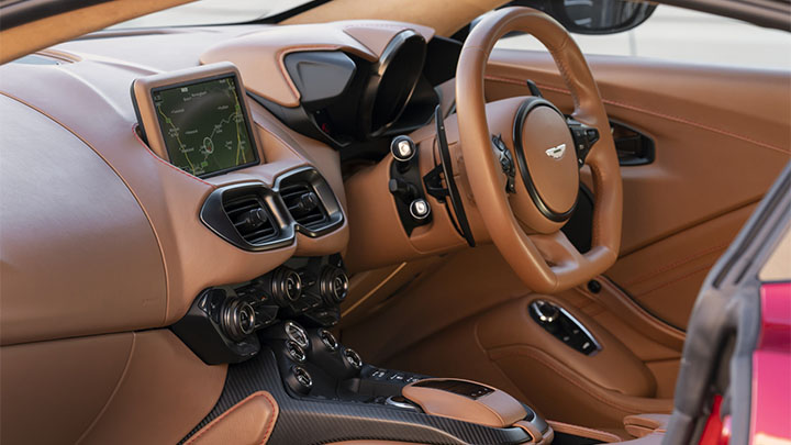 Aston Martin Vantage cabin