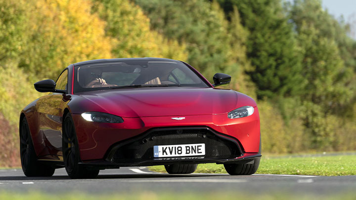 Aston Martin Vantage, driving 