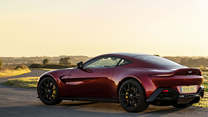 Aston Martin Vantage, rear