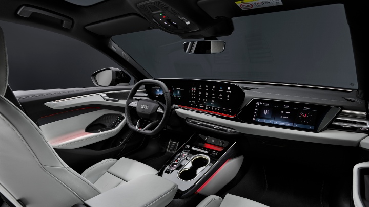Audi A6 Avant white interior 