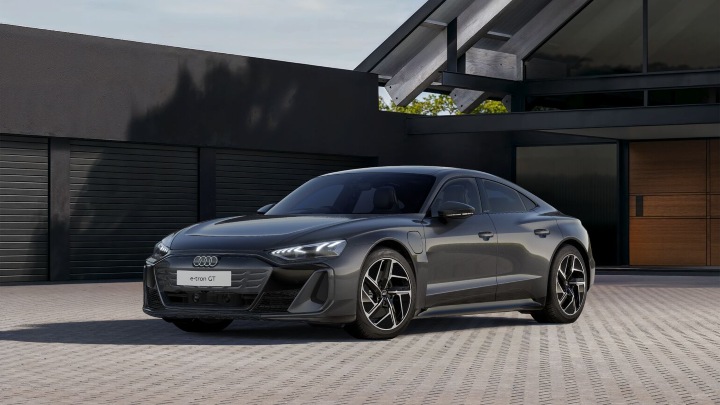 Grey Audi e-tron GT Quattro front side 