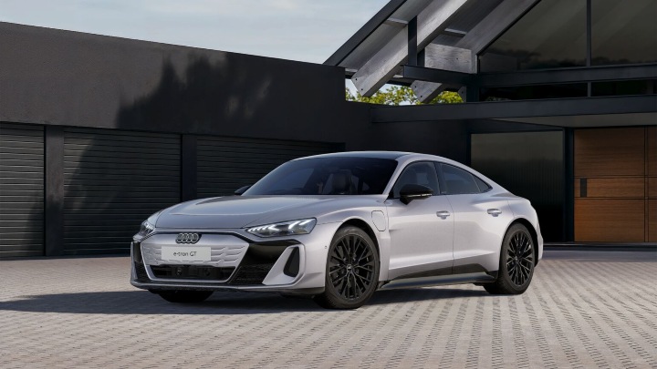 Silver Audi e-tron GT Quattro front side 