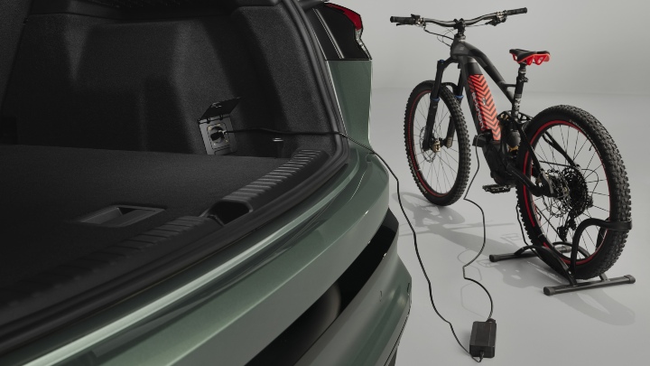 Audi Q4 Sportback e-tron v2l bicycle