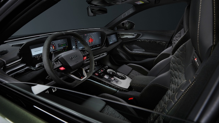 Audi RS 5 Green black interior black stitching seats dashboard