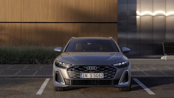 Audi S5 Avant Front Parked in Silver