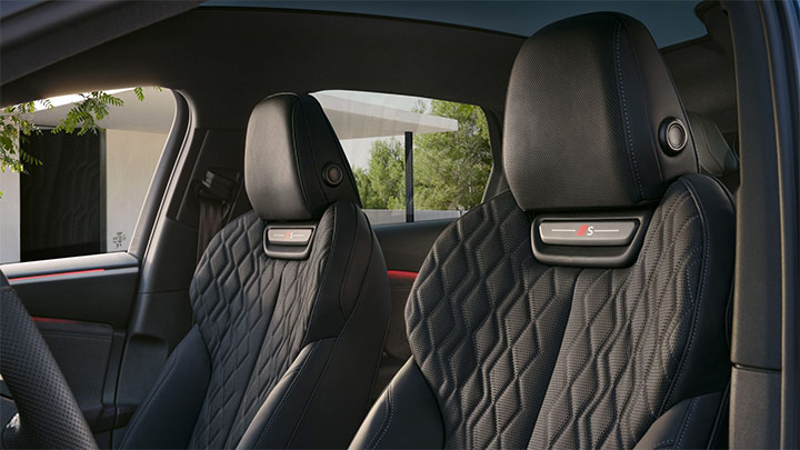 Balck seats of the Audi S6 Avant e-Tron