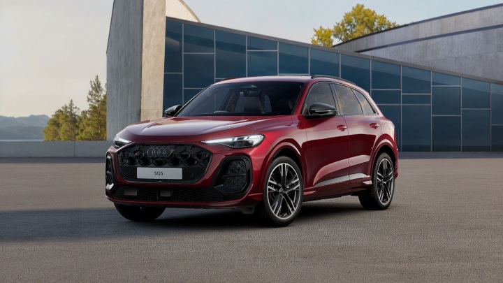 Red Audi SQ5 SUV Black Edition