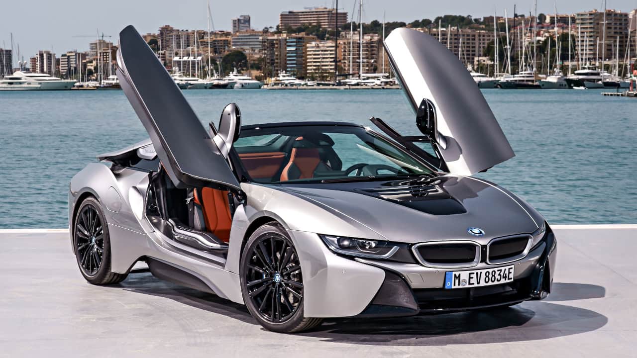 BMW i8 Roadster Doors