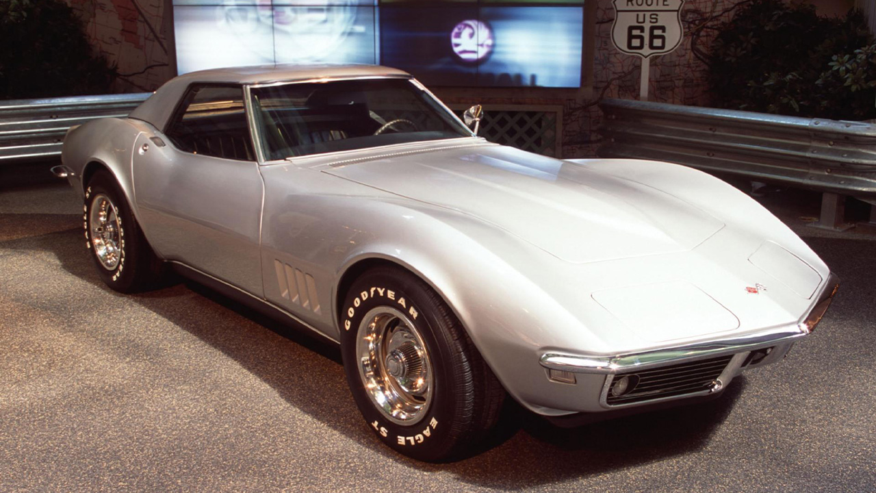 Silver Chevrolet Corvette, parked