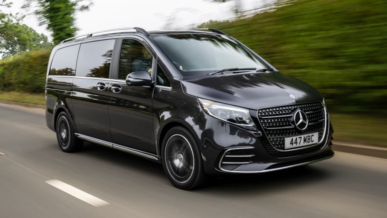 Mercedes-Benz V-Class Driving Front Angle
