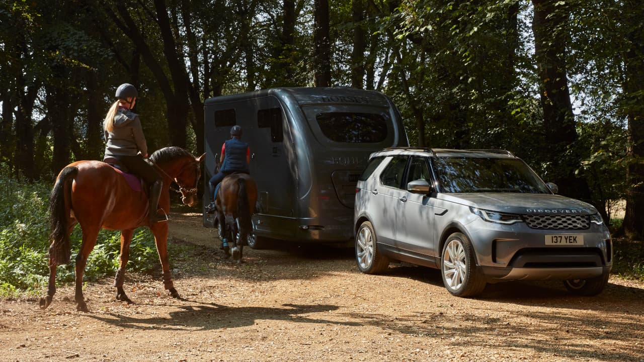 Land Rover Discovery Towing