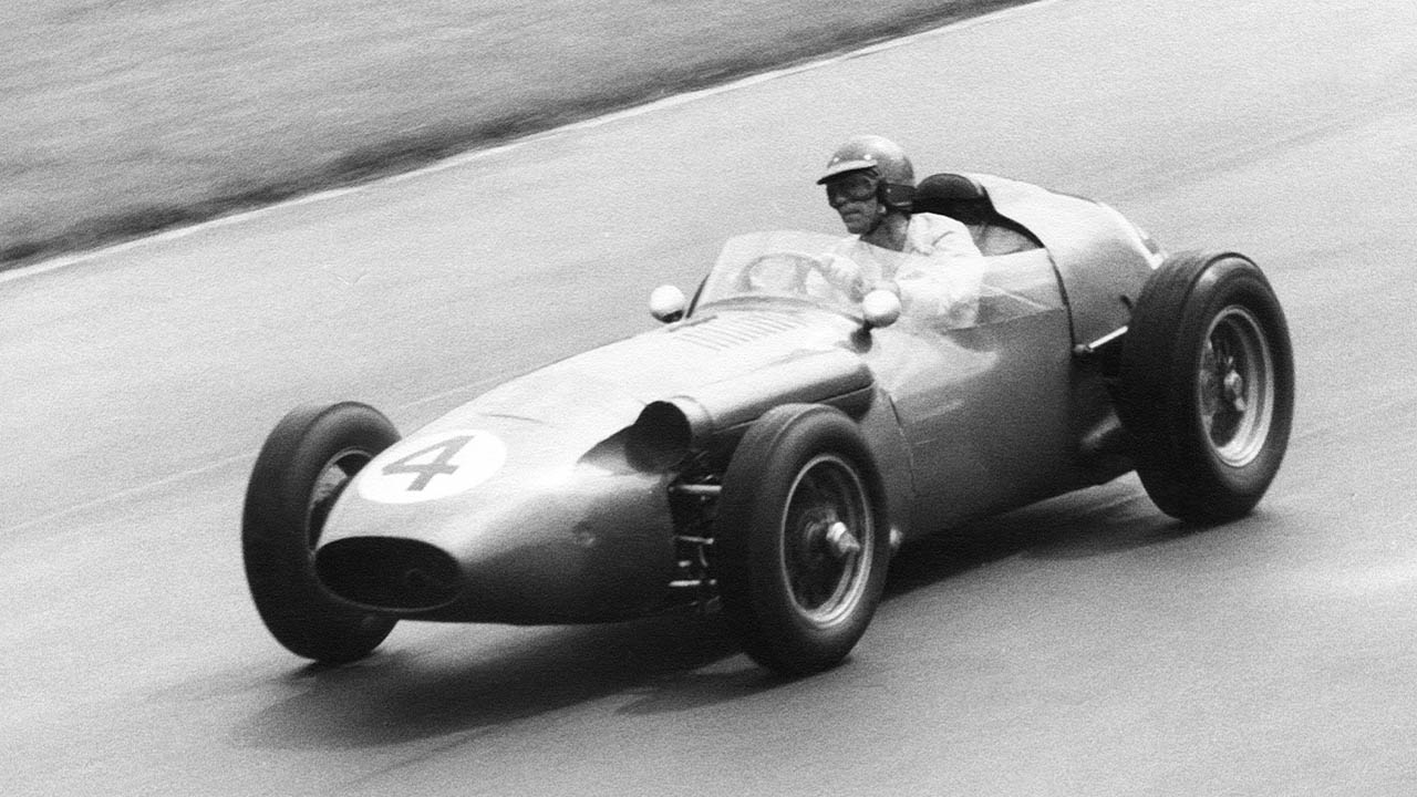 aston martin dbr4 racing at silverstone gp, 1959