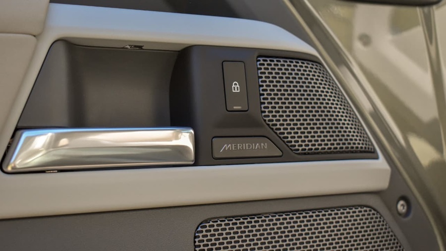 Meridian Sound System New Defender