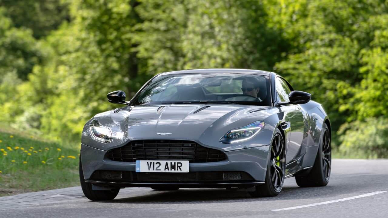 Aston Martin DB11 AMR