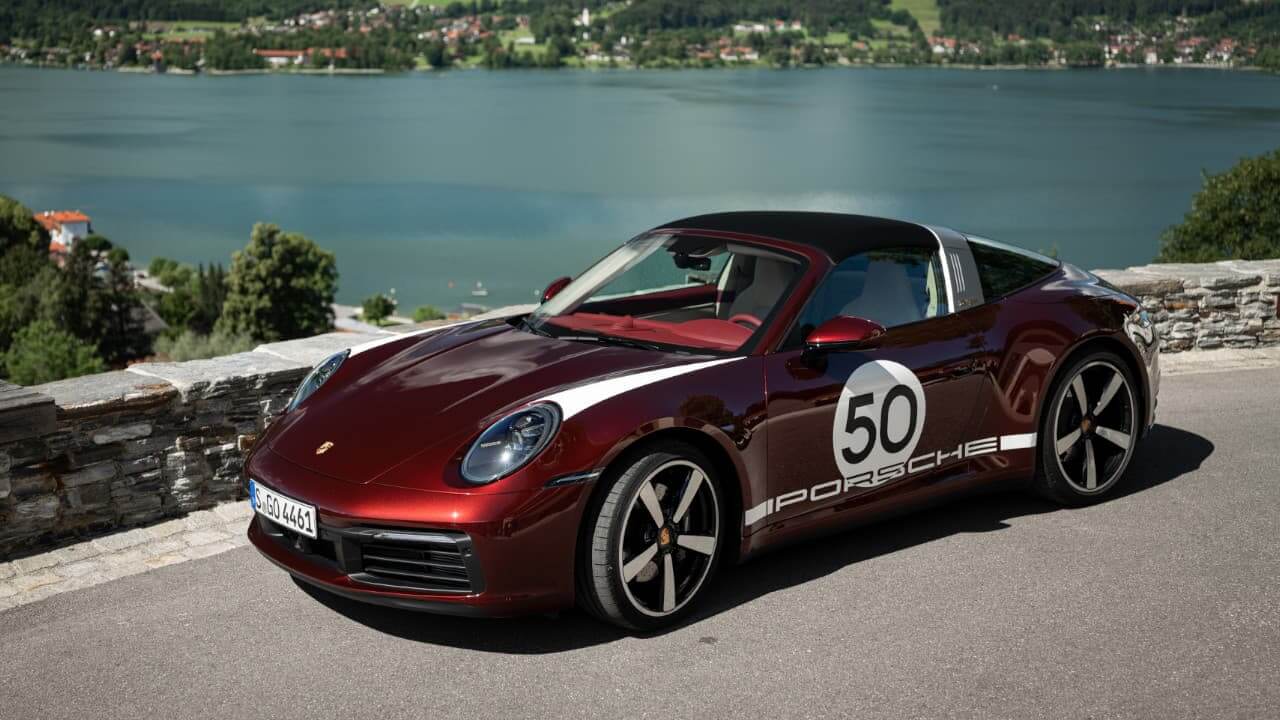 Porsche 911 Targa 4S Heritage Edition
