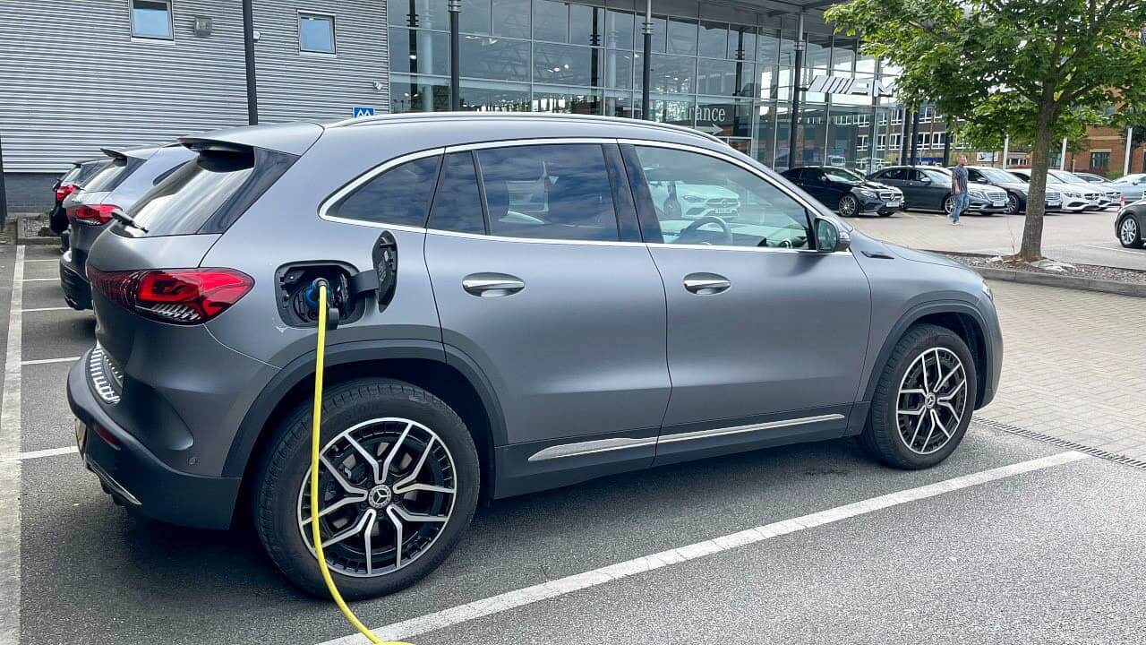 Mercedes-Benz EQA Charging