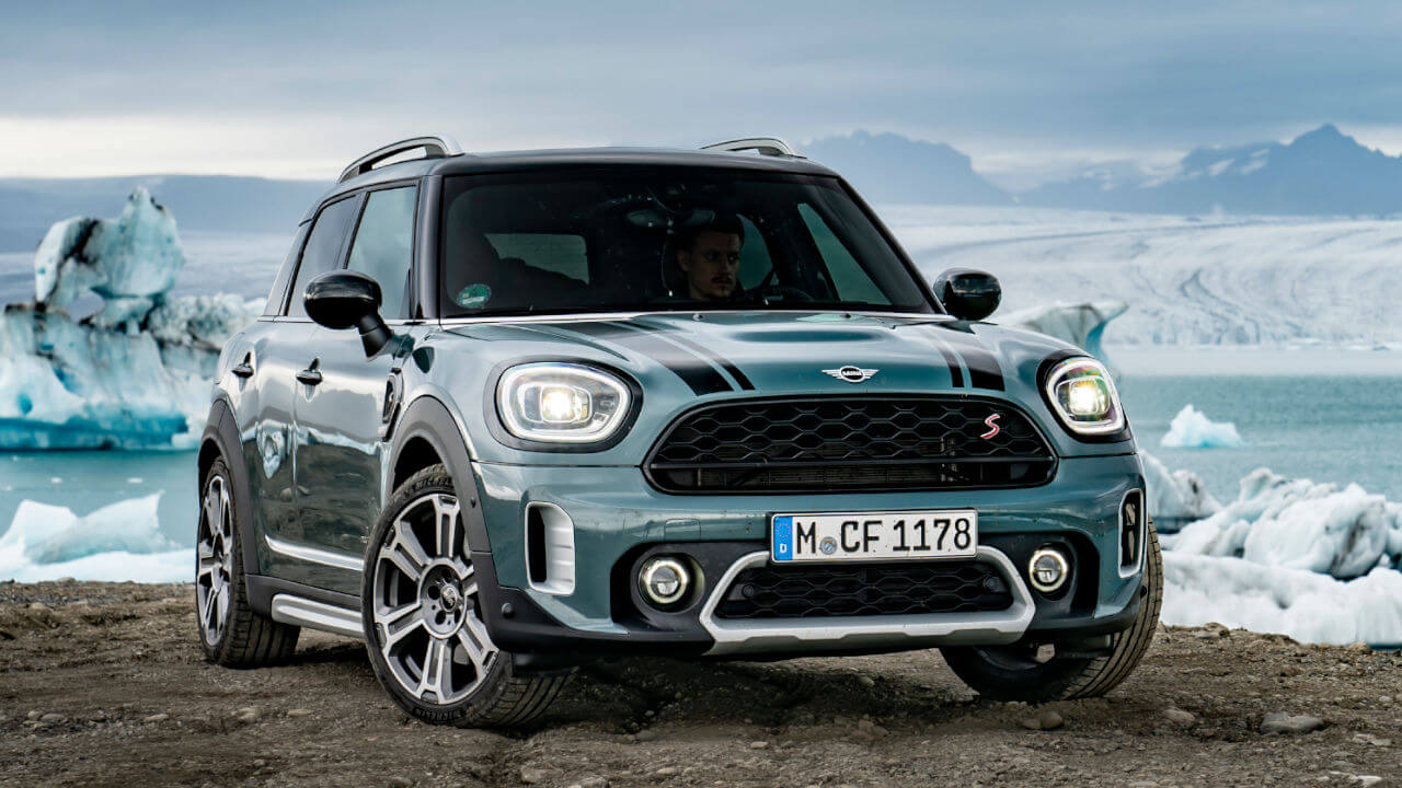 MINI Countrman ALL4: Snow