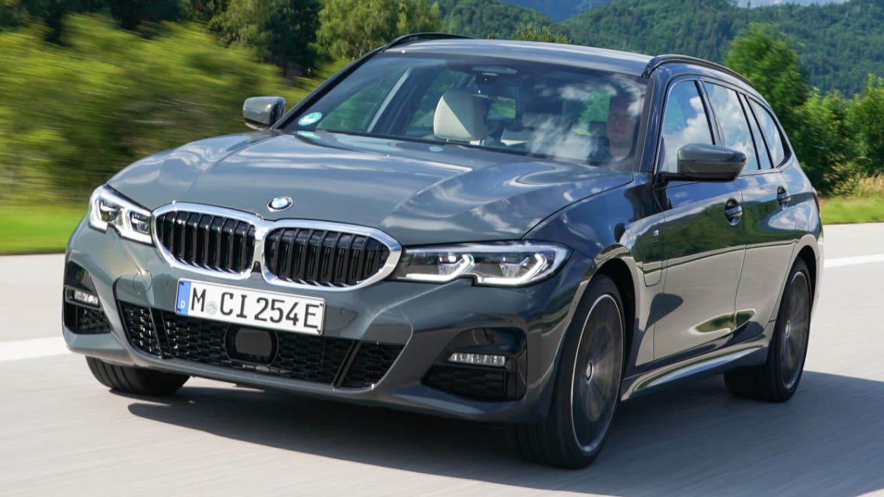BMW 330e Touring