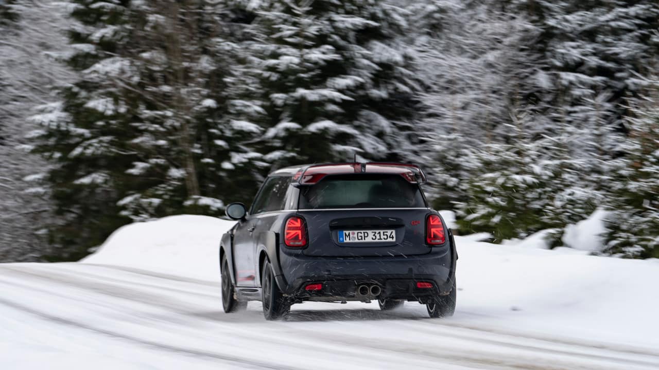 MINI JCW GP Exterior Rear Driving Snow