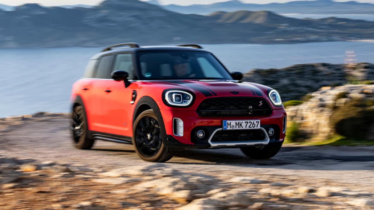 MINI Countryman Winding Road
