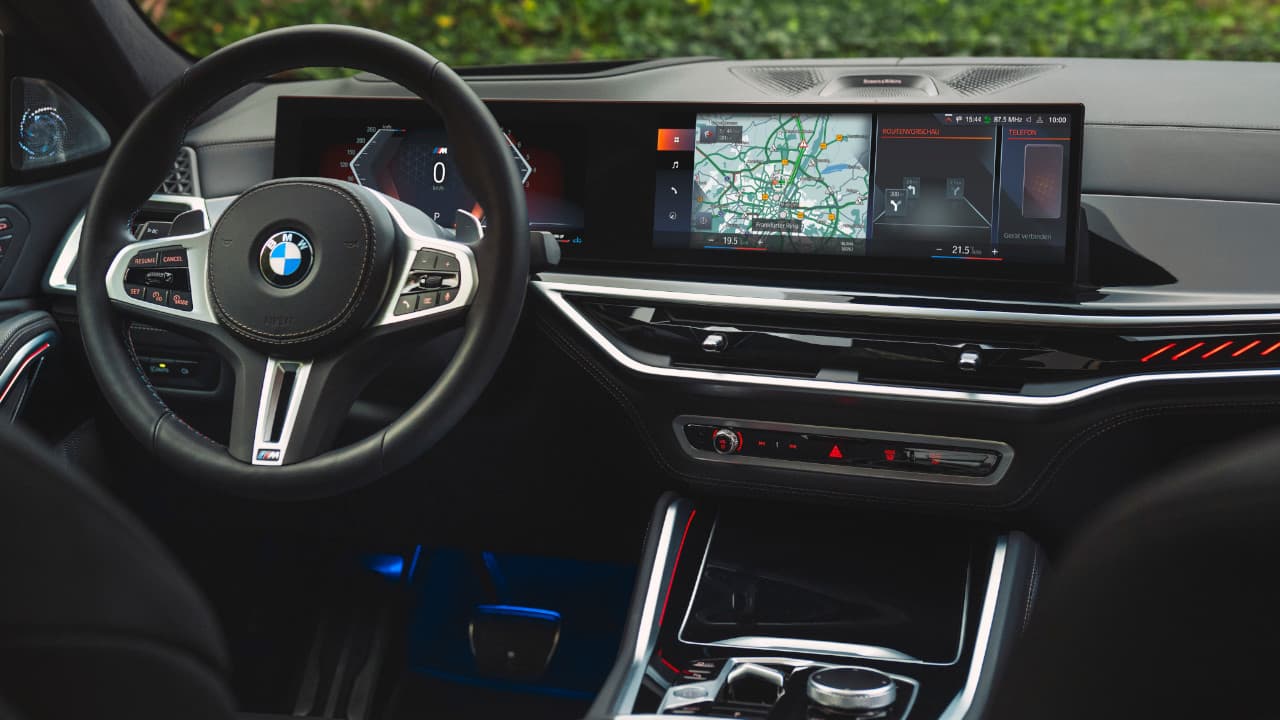 BMW X6 M60i Interior
