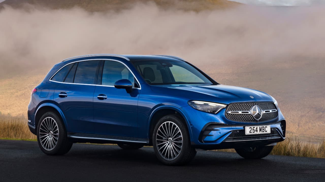 Mercedes-Benz GLC Side Static