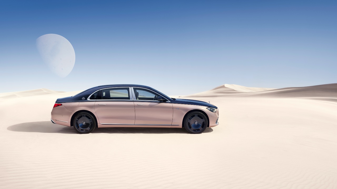 Mercedes-Benz S-Class Exterior Side in Desert