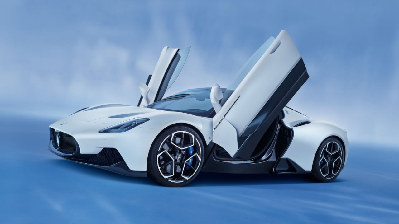 Maserati MC20 Doors Up