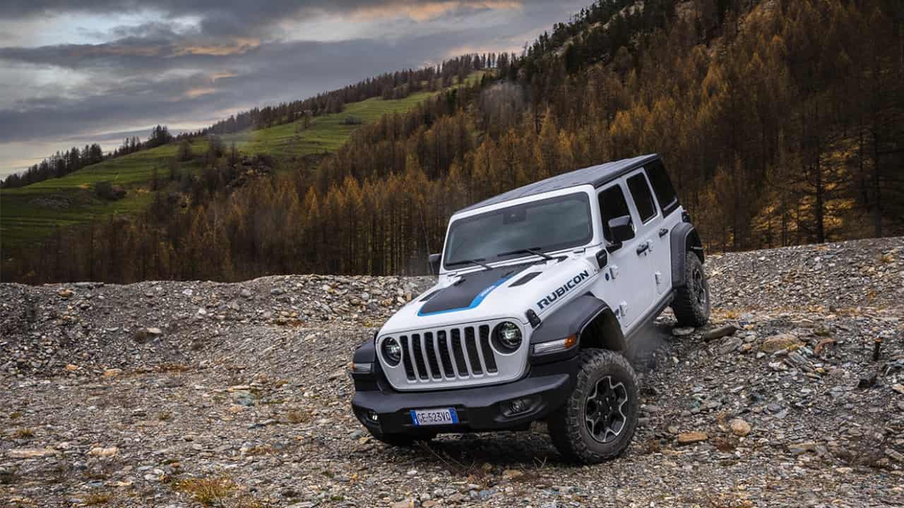 Jeep Wrangler Rubicon on Rocks
