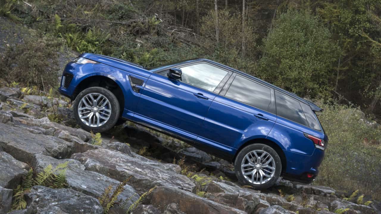 Range Rover Sport SVR on Rocks