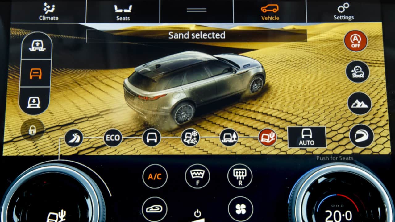 Range Rover Velar Terrain Response Infotainment