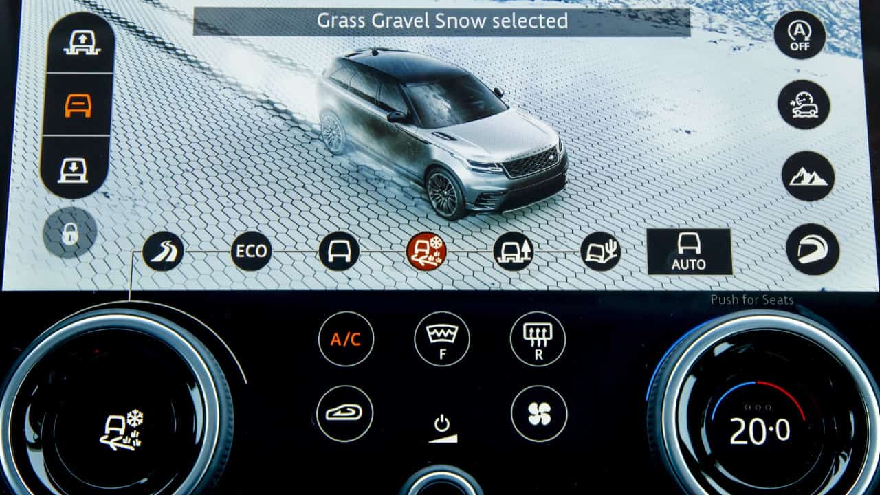 Range Rover Velar Terrain Response Infotainment