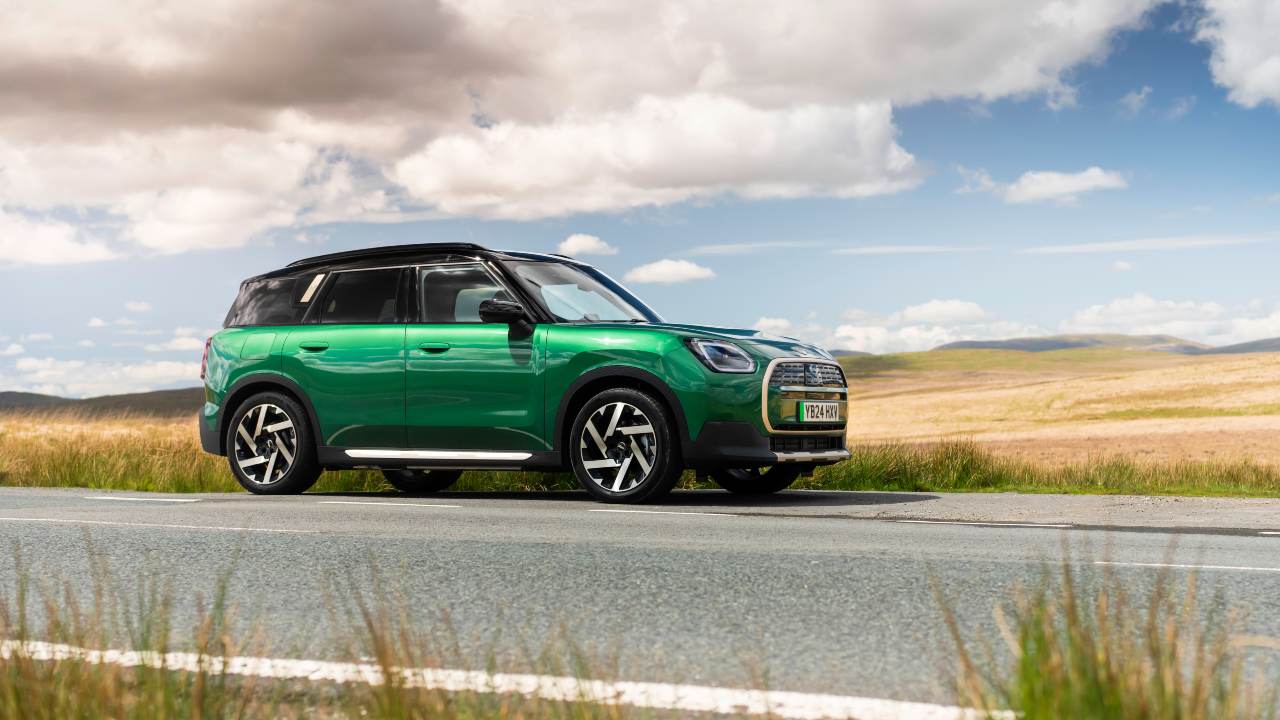 Green MINI Countryman Exterior Side Countryside