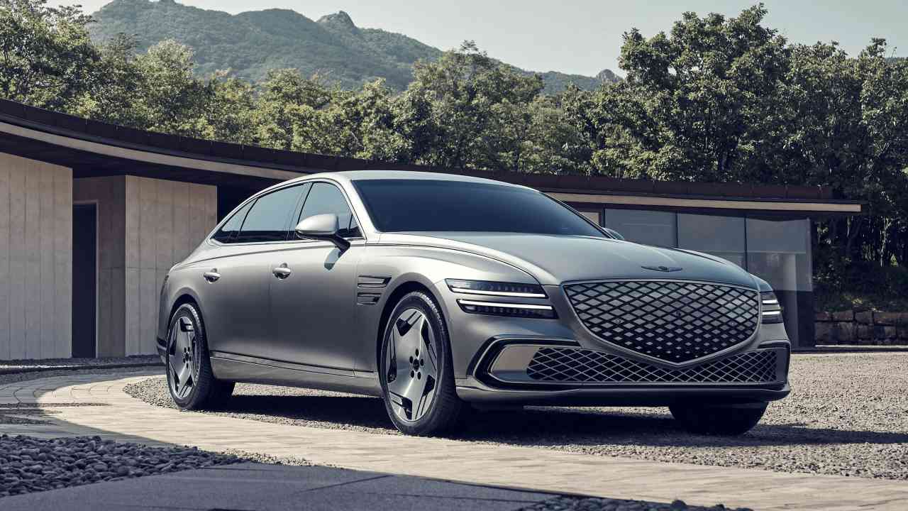 Grey Genesis G80 Exterior Front Static