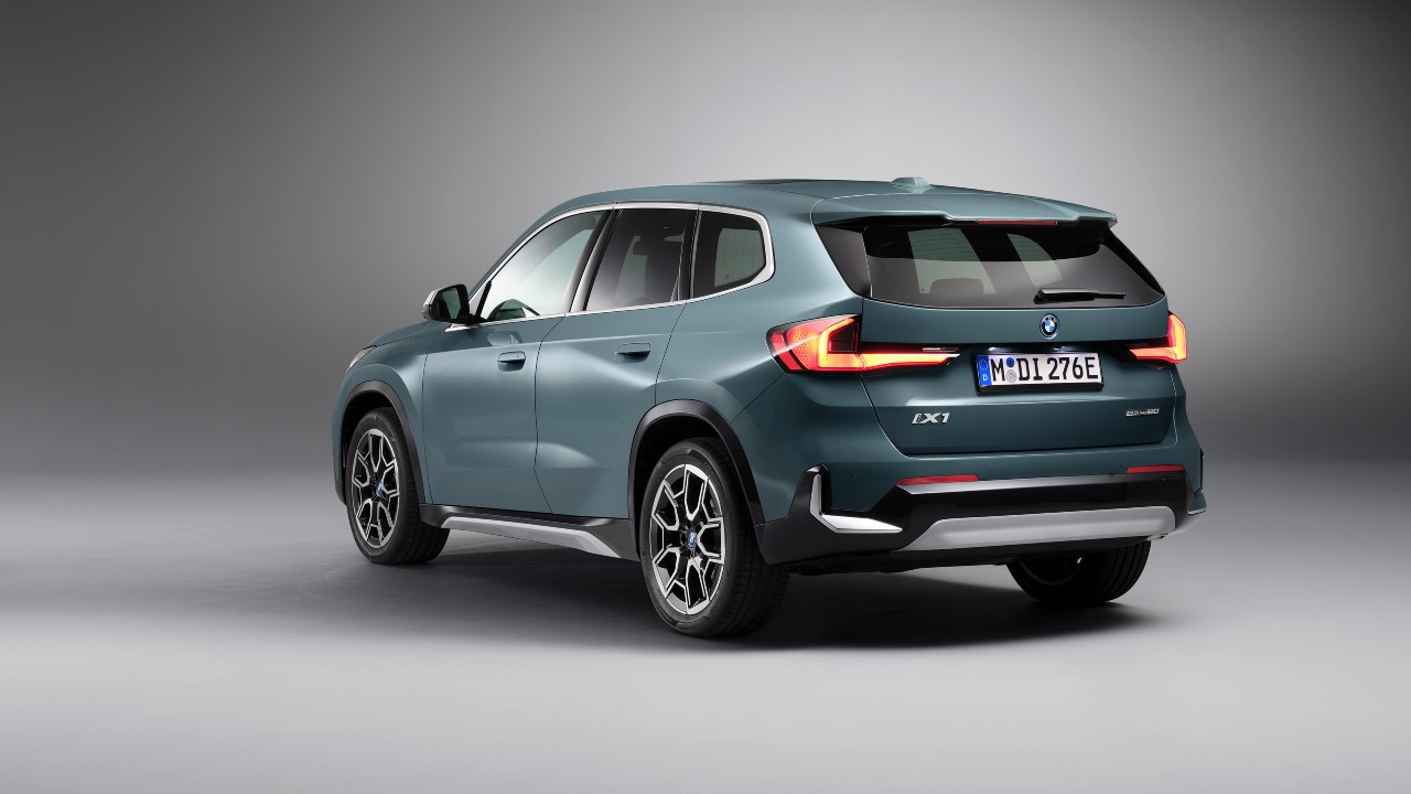 BMW IX1 rear green in studio