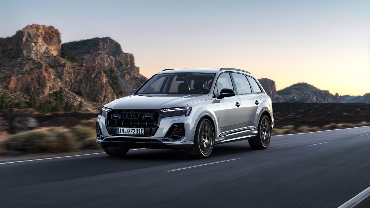 Silver Audi Q7 Exterior Front Driving