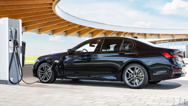BMW 7 Series Plug-in Hybrid Charging