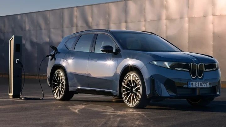 BMW iX3 Charging