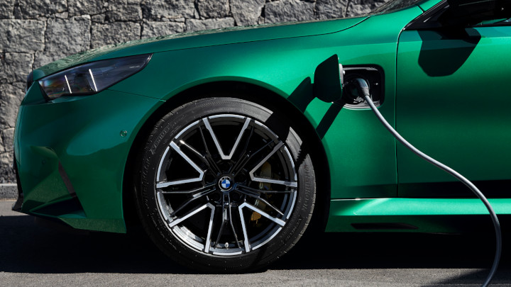 BMW M5 Charging