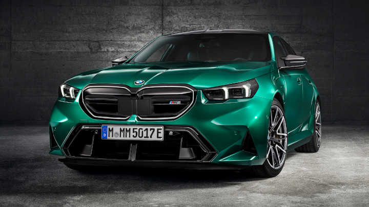 BMW M5 Front Hero