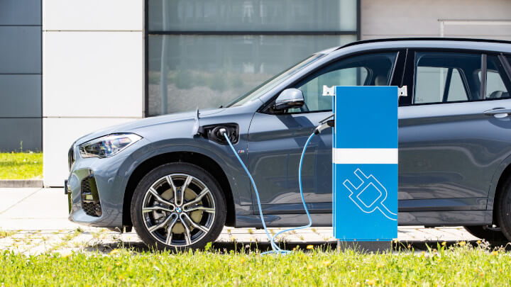 BMW X1 Plug-in Hybrid Charging