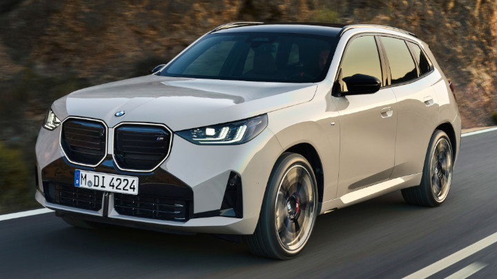 BMW X3 Front Driving