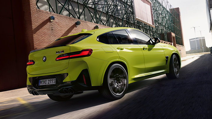 BMW X4 M Competition Rear, Driving