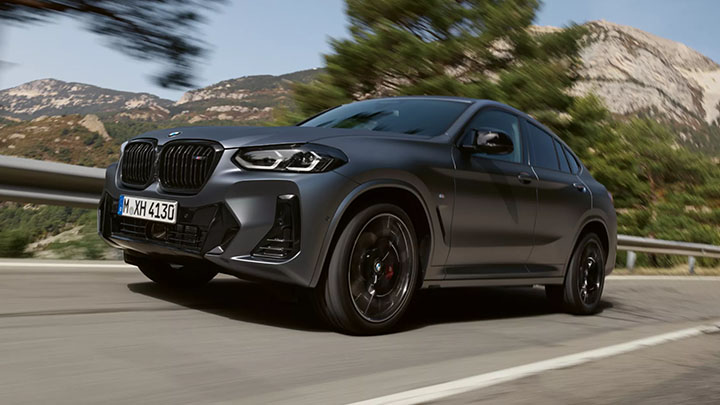 BMW X4 side driving