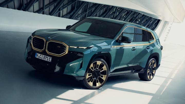 Green BMW XM Front
