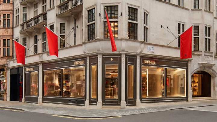 Ferrari Bond Street Dealership Exterior